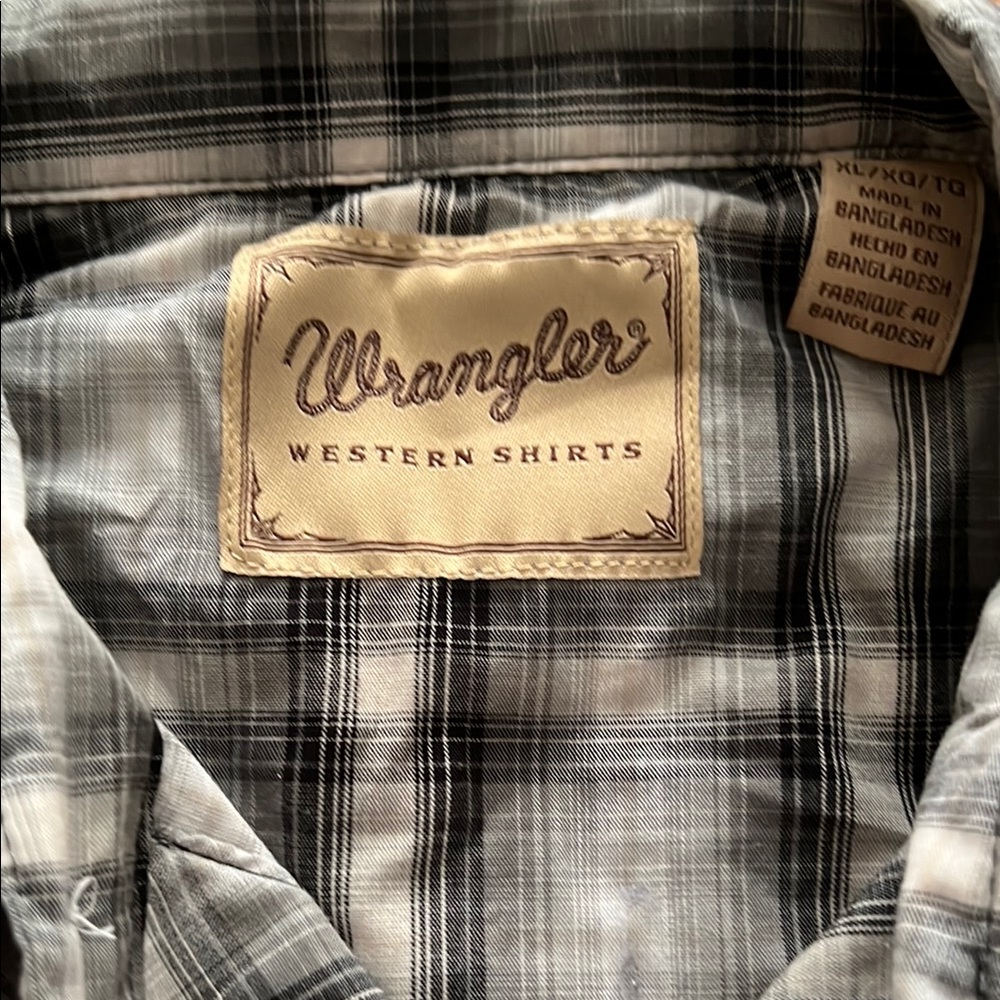 Wrangler Monochrome Plaid Western Shirt, NEW! Never used 🐴